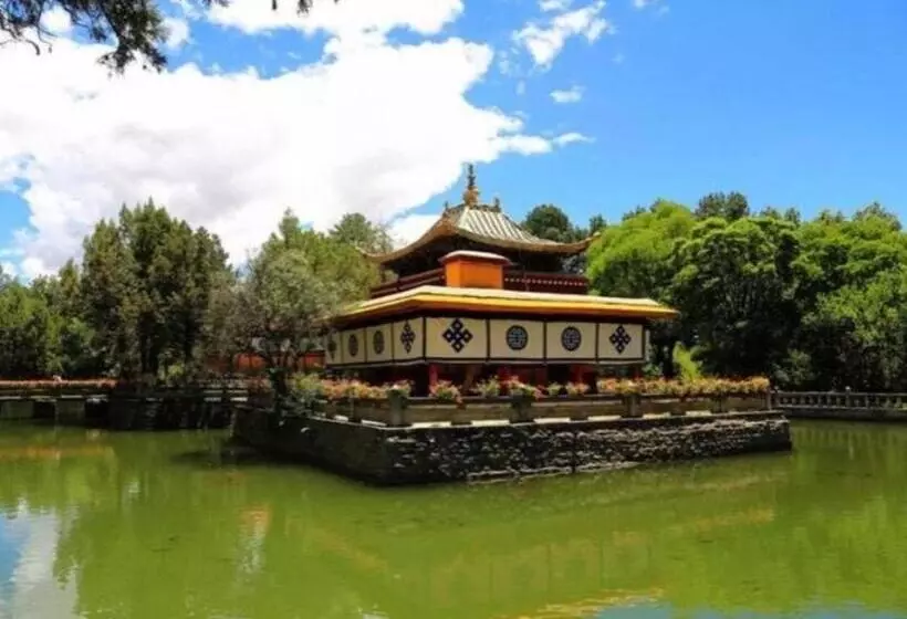 Greentree Alliance Hotel Lhasa Potala Palace Norbulingka