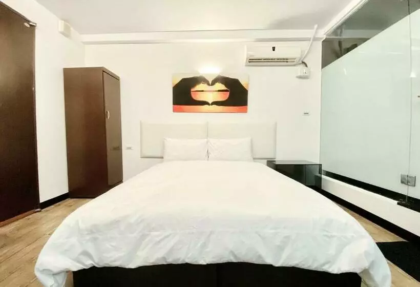 هتل Love River Inn 愛河日央