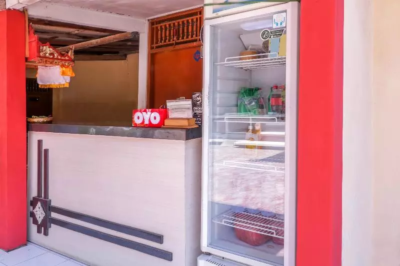ホテル Oyo 2411 Taman Mekar Beach Inn 2