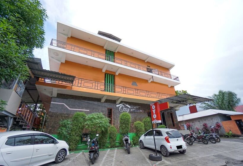 בית מלון כפרי Oyo 2639 Oxy Townhouse