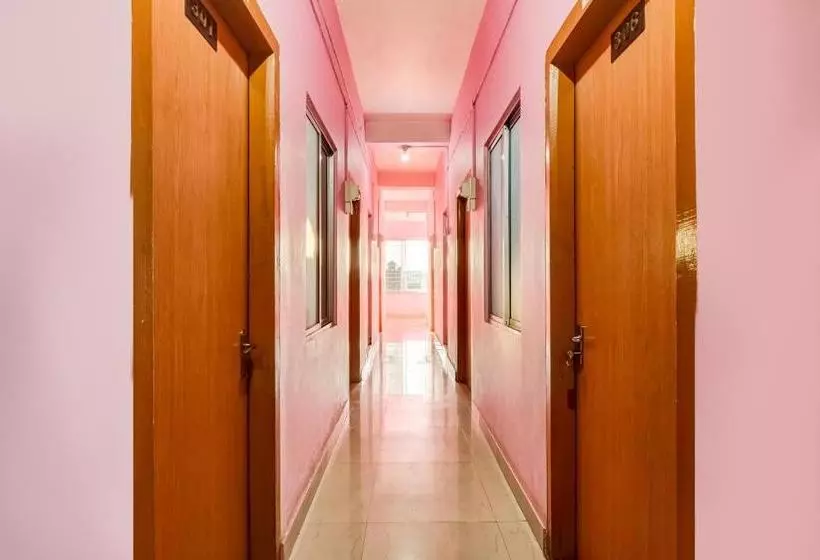 Hotelli Oyo 61077 Star View Guest House