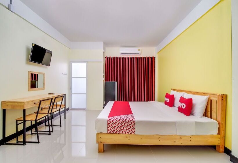 בית מלון כפרי Oyo 878 Sintara Residence