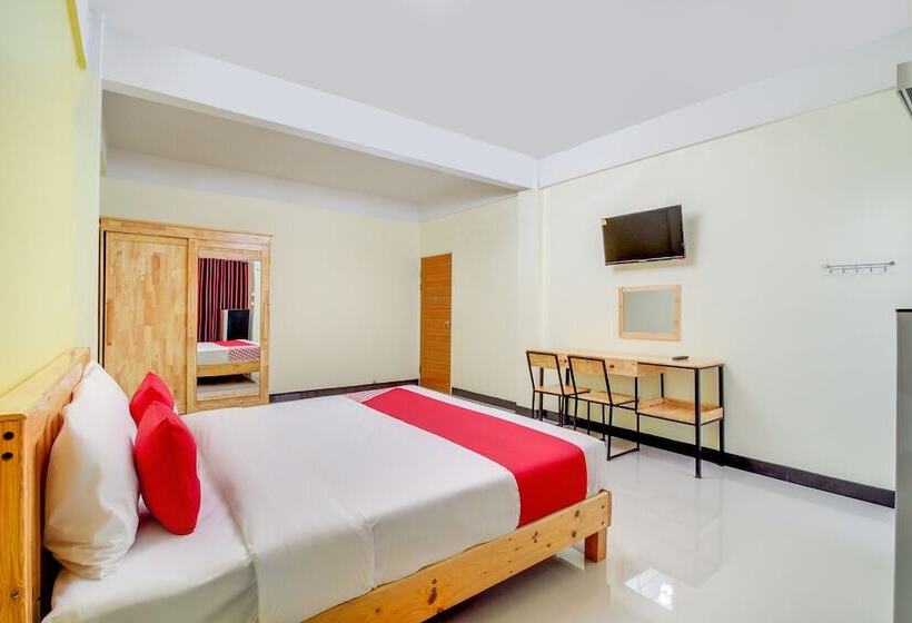 בית מלון כפרי Oyo 878 Sintara Residence