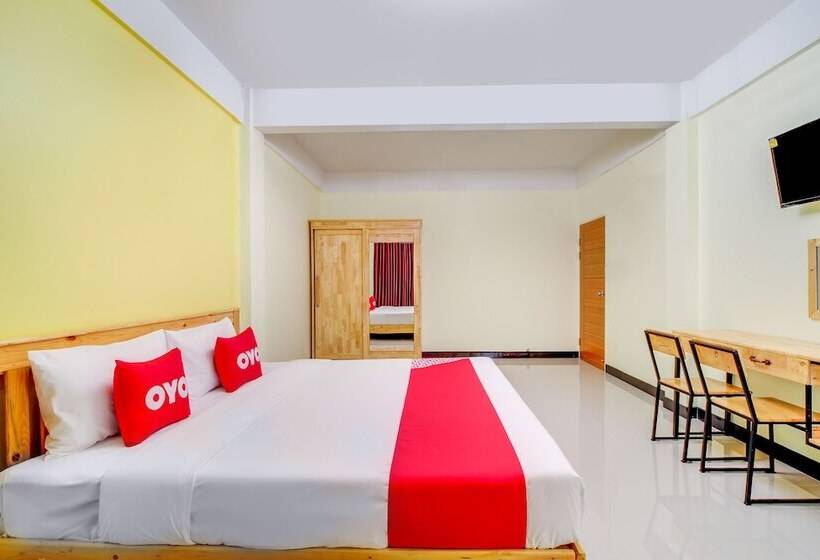 בית מלון כפרי Oyo 878 Sintara Residence