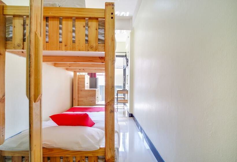 בית מלון כפרי Oyo 878 Sintara Residence