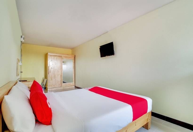 בית מלון כפרי Oyo 878 Sintara Residence