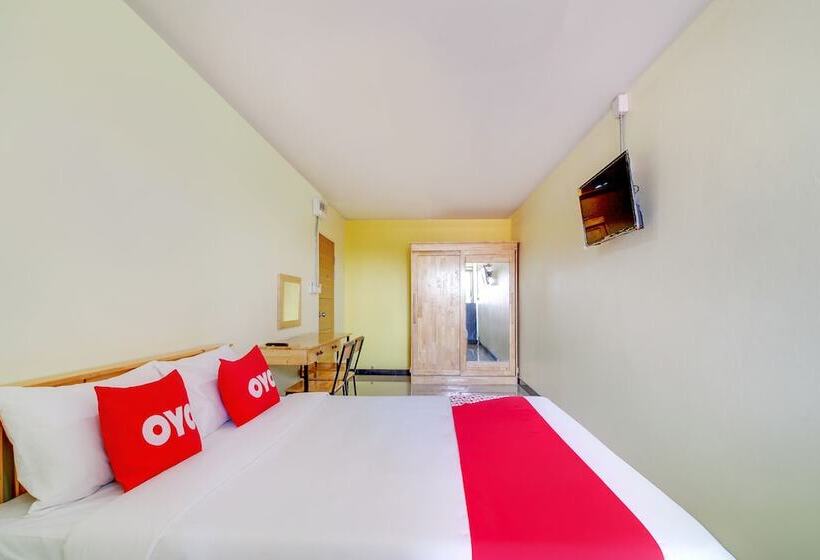 בית מלון כפרי Oyo 878 Sintara Residence