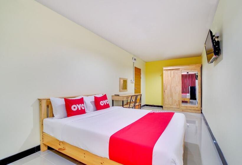 בית מלון כפרי Oyo 878 Sintara Residence