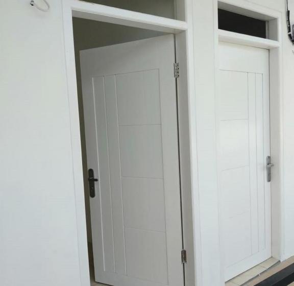 Szálloda Oyo Life 2877 Gardenia Residence 2 Duri Kosambi