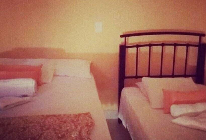 پانسیون Cataleya Hostel