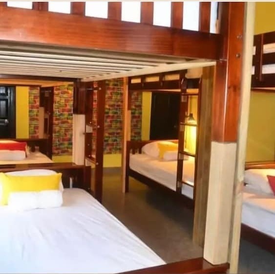 پانسیون Cataleya Hostel