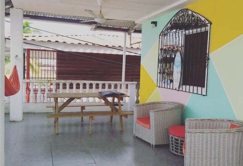 پانسیون Cataleya Hostel