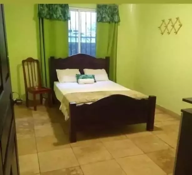 پانسیون Cataleya Hostel