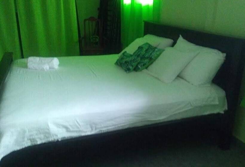 پانسیون Cataleya Hostel