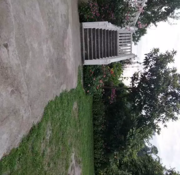 پانسیون Guest House Maka