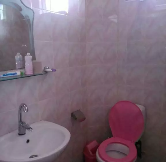 پانسیون Guest House Maka