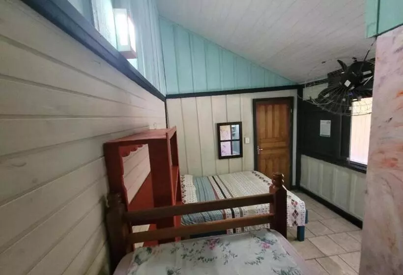 ペンション Pousada E Camping Do Clodo