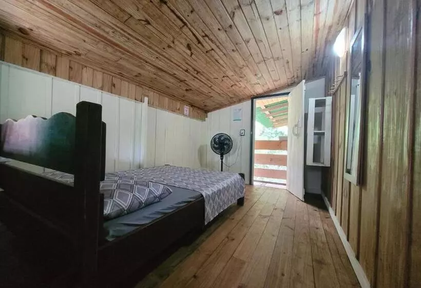 ペンション Pousada E Camping Do Clodo