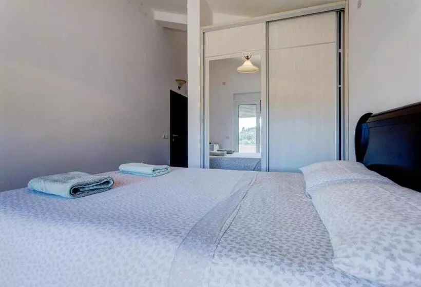پانسیون Vera Apartments