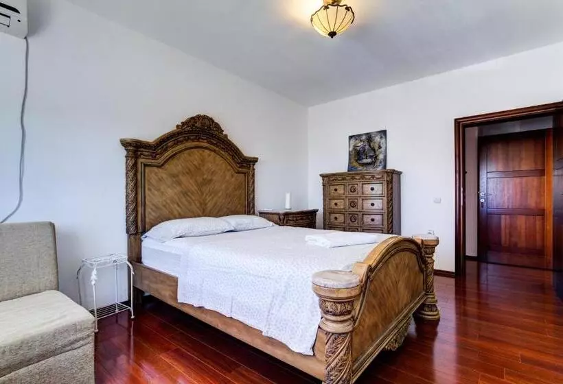 پانسیون Vera Apartments