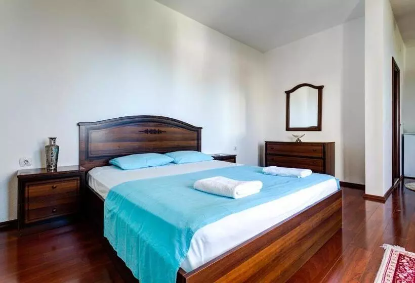 پانسیون Vera Apartments