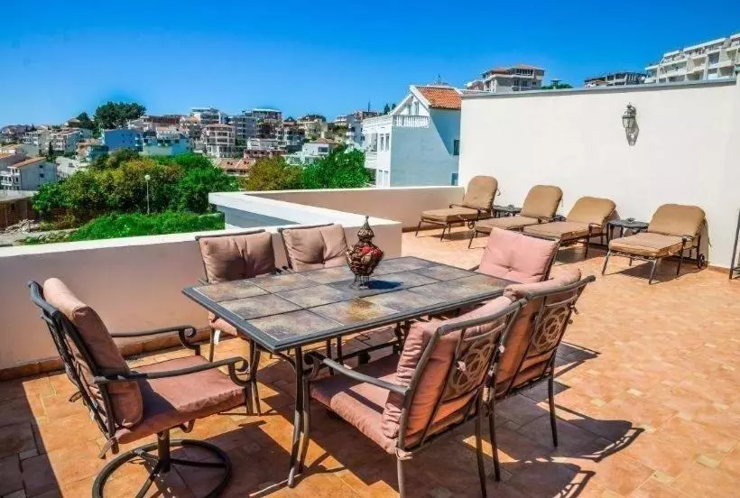 پانسیون Vera Apartments