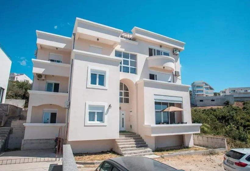 پانسیون Vera Apartments
