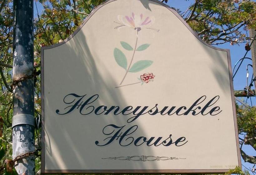 Alberg Honeysuckle House