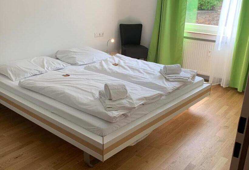 ユースホステル La Maison Vintage