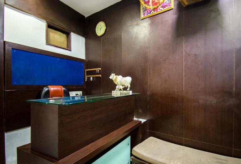 Hotel Oyo 43484  Real Residency