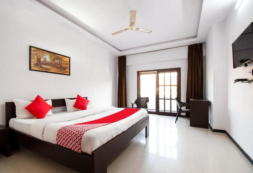 Hotel Oyo 43484  Real Residency