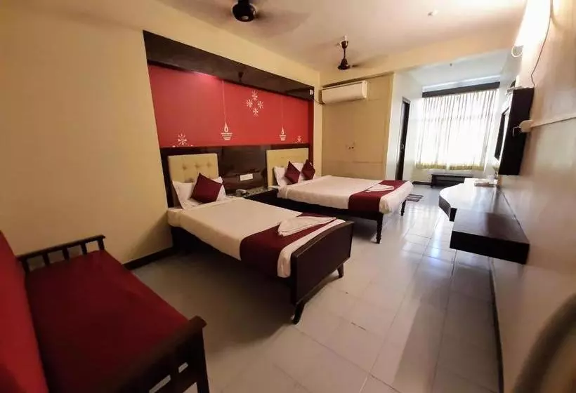 هتل Ravi Krishna Inn