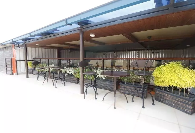 Hotelli Reddoorz Plus Near Dc Mall Batam