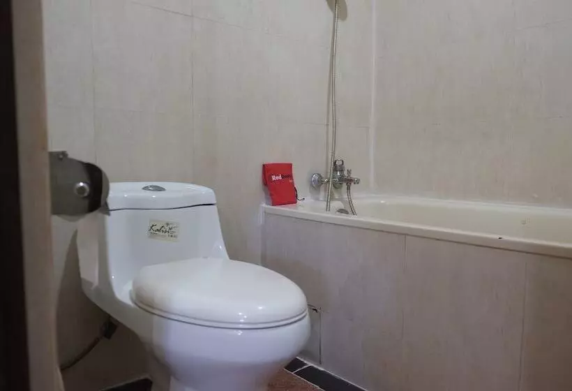 Hotelli Reddoorz Plus Near Dc Mall Batam