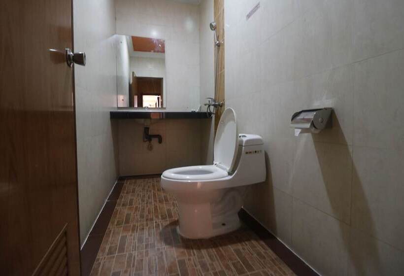 فندق Reddoorz Plus Near Dc Mall Batam