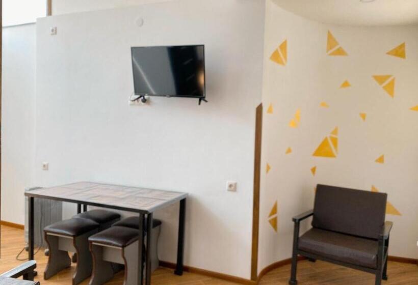 پانسیون Green Garden