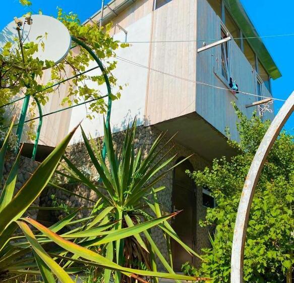 پانسیون Green Garden