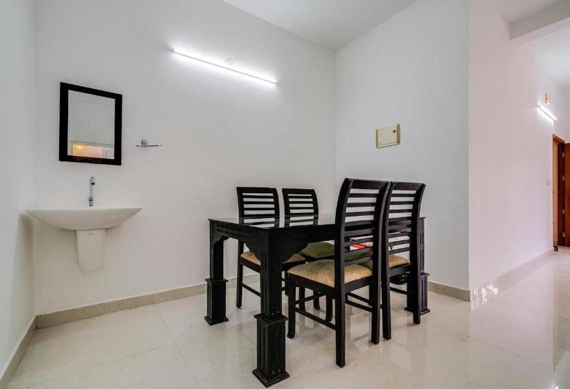 ペンション Oyo Home 45296 Highness Apartment