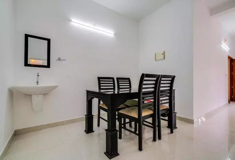 پانسیون Oyo Home 45296 Highness Apartment