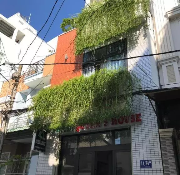 پانسیون Quyen S House