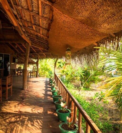 بنسيون Whisky Point Surf Cabana