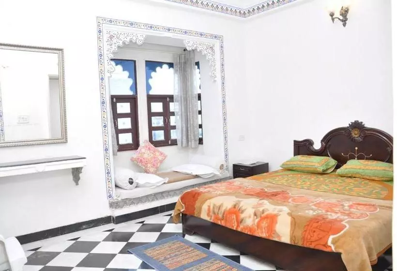 ホテル Gangaur Palace