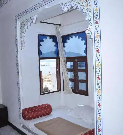 ホテル Gangaur Palace