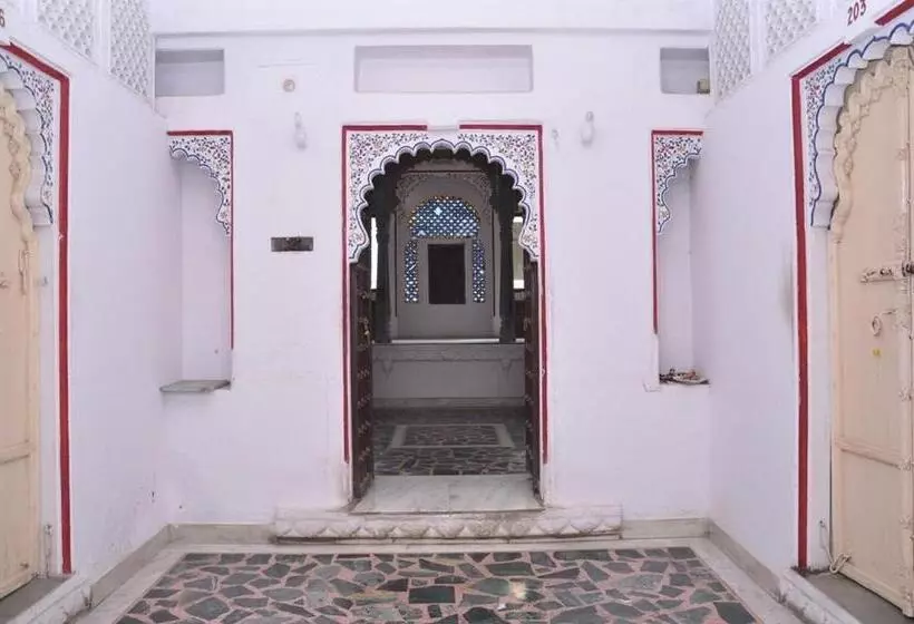 ホテル Gangaur Palace