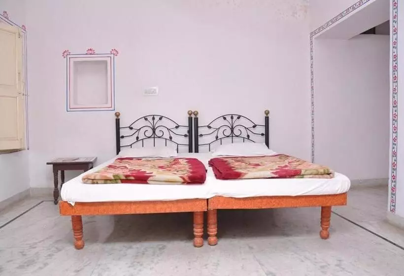 ホテル Gangaur Palace