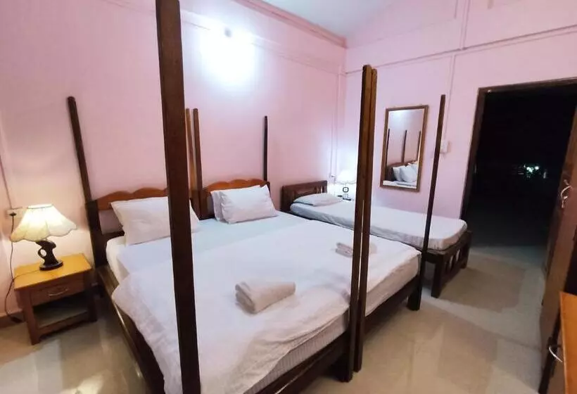 Hotelli Maria Paulo Guest House Bar And Restaurant