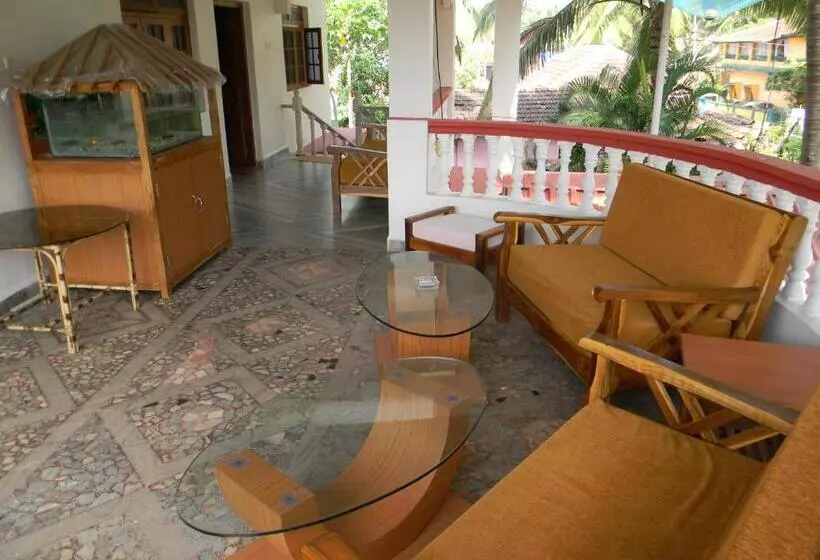 Hotelli Maria Paulo Guest House Bar And Restaurant