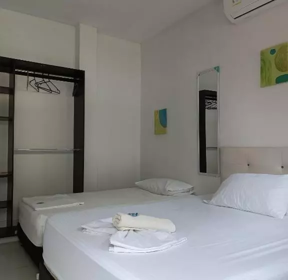 Hotelli Riviera Central