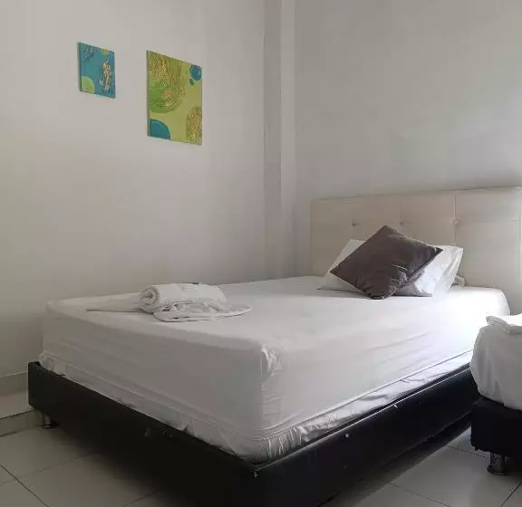 Hotelli Riviera Central