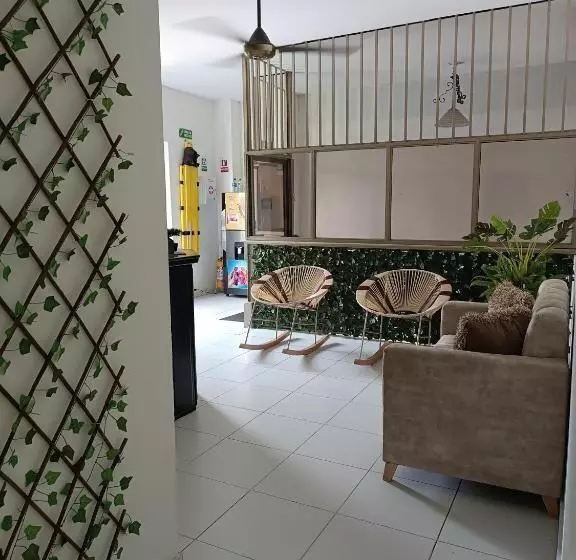 Hotelli Riviera Central